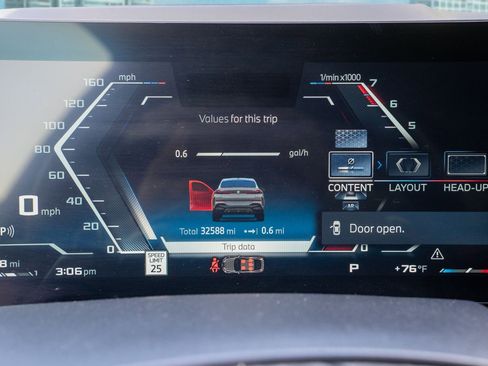 Used 2024 BMW X6 M60i w/ Dynamic Handling Package image 37