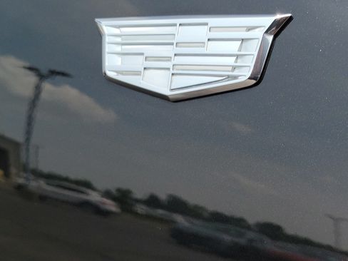 Used 2025 Cadillac XT6 Premium Luxury w/ LPO, Floor Liner Package AWD/4WD image 6