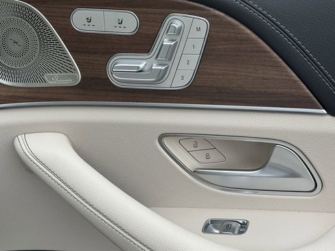 New 2026 Mercedes-Benz GLE 450e 4MATIC image 17