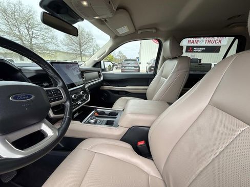 Used 2024 Ford Expedition Max XLT RWD image 10