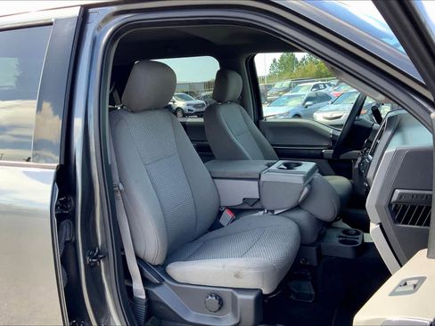 Used 2019 Ford F150 XLT image 9