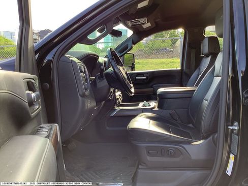 Used 2021 Chevrolet Silverado 2500 High Country w/ Z71 Off-Road Package image 12