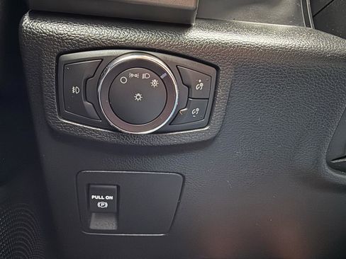 Used 2019 Ford Expedition XLT w/ Equipment Group 201A RWD image 28