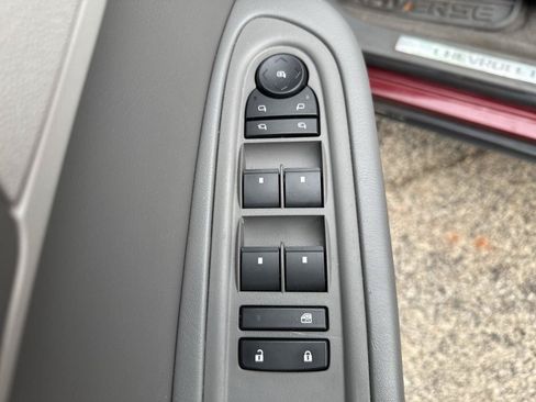 Used 2016 Chevrolet Traverse LTZ FWD image 12