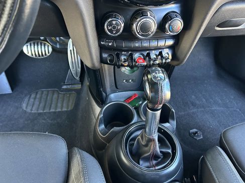 Used 2019 MINI Cooper S image 34