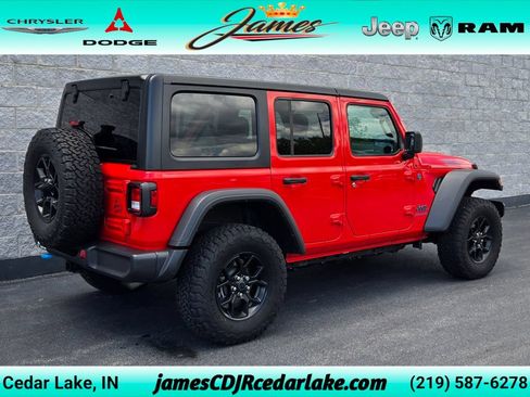 Used 2024 Jeep Wrangler Unlimited AWD/4WD image 5