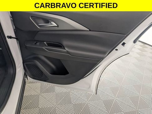 Certified 2025 Chevrolet Equinox EV LT FWD image 27