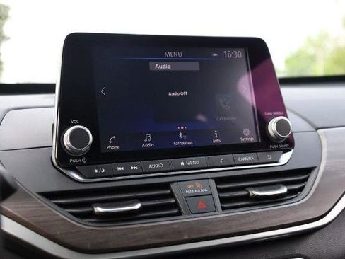 Certified 2025 Nissan Altima 2.5 SV image 11