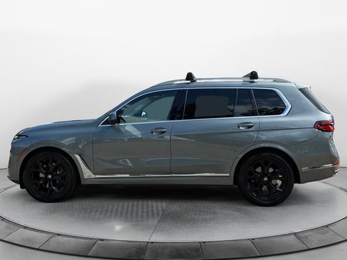 Used 2023 BMW X7 xDrive40i w/ Premium Package AWD/4WD image 4