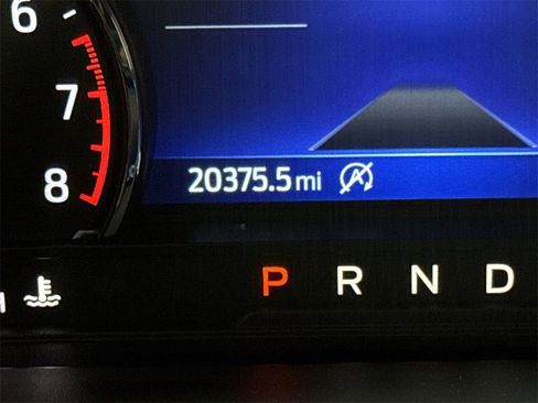 Used 2023 Ford Explorer XLT image 12