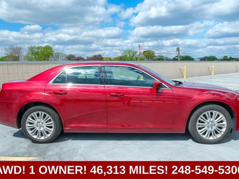 Used 2014 Chrysler 300 AWD w/ Driver Convenience Group image 2