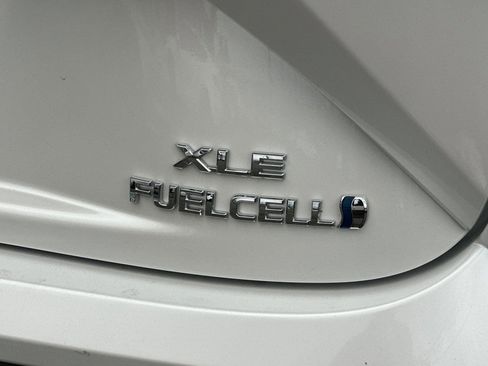 Used 2022 Toyota Mirai XLE image 28