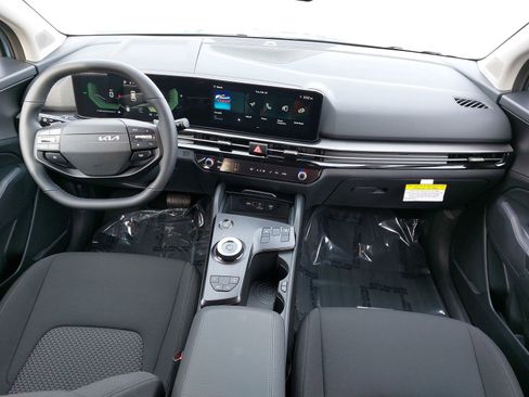 New 2026 Kia Sportage S image 9