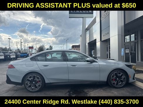 Used 2026 BMW 530i xDrive w/ M Sport Package image 8