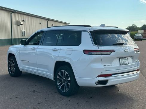 Used 2021 Jeep Grand Cherokee L Overland w/ Advanced Protech Group III AWD/4WD image 3