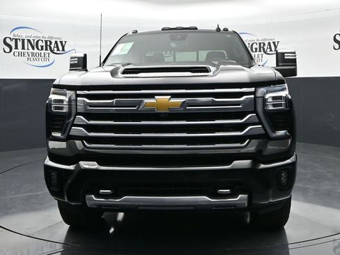 Used 2024 Chevrolet Silverado 2500 High Country w/ High Country Premium Package AWD/4WD image 6