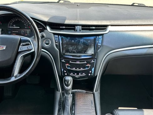 Used 2018 Cadillac XTS Luxury image 19