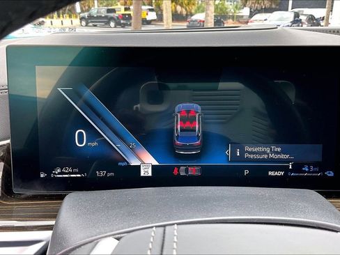 Used 2025 BMW X5 xDrive50e image 13