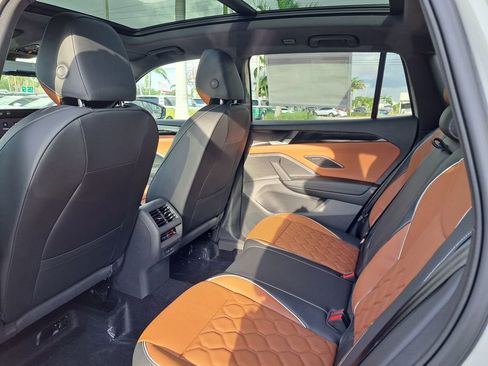 New 2026 Volkswagen Tiguan SEL R-Line AWD/4WD image 5