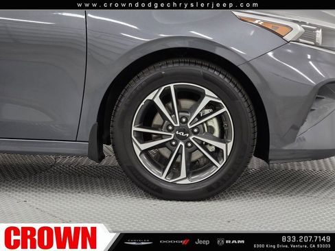 Used 2023 Kia Forte LXS image 9