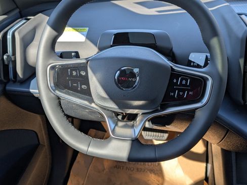 New 2026 Volvo EX30 Ultra w/ Protection Package Premier image 16