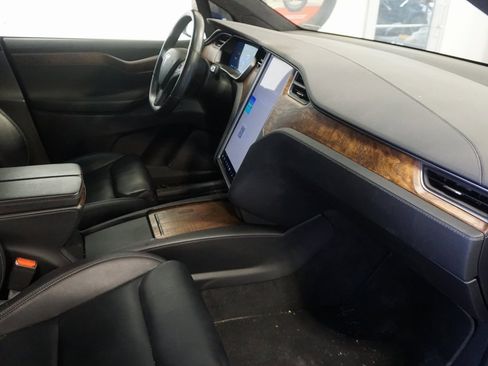 Used 2020 Tesla Model X Long Range image 23