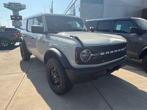 New 2026 Ford Bronco Big Bend AWD/4WD image 2