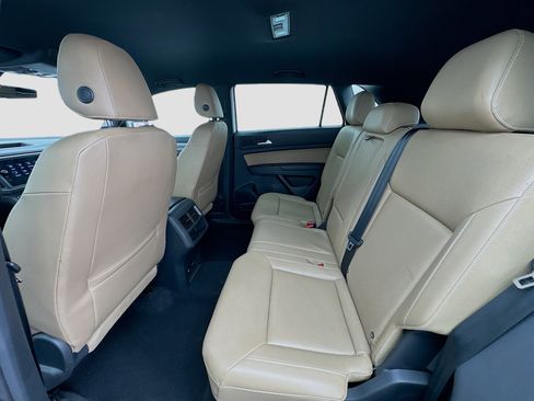 Used 2020 Volkswagen Atlas Cross Sport SE image 15