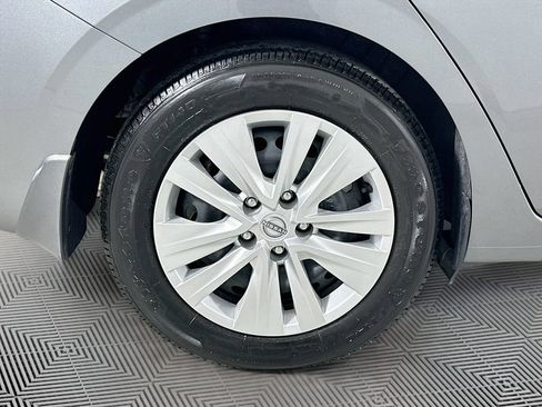 Used 2025 Nissan Sentra S FWD image 31