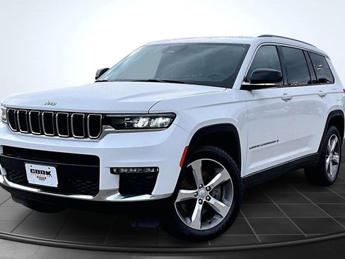 Used 2022 Jeep Grand Cherokee L Limited image 12
