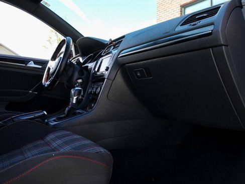 Used 2015 Volkswagen GTI S image 20