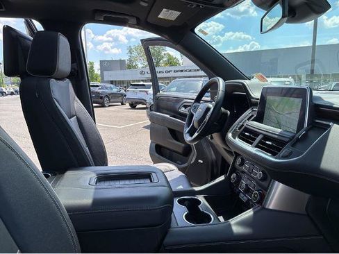 Used 2023 Chevrolet Tahoe Premier AWD/4WD image 30