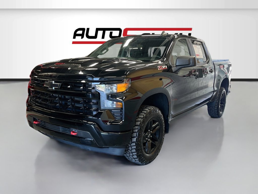 Used 2022 Chevrolet Silverado 1500 Custom Trail Boss AWD/4WD image 3