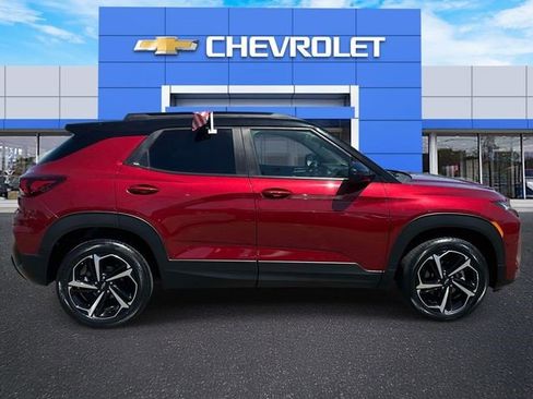 Certified 2023 Chevrolet TrailBlazer RS AWD/4WD image 2