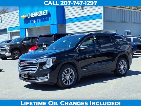 Used 2022 GMC Terrain SLT AWD/4WD image 1