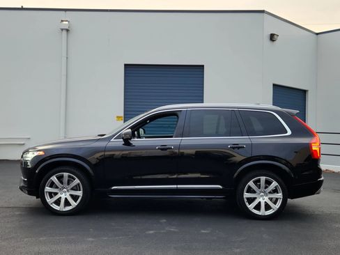 Used 2016 Volvo XC90 T6 Inscription w/ Vision Package image 2