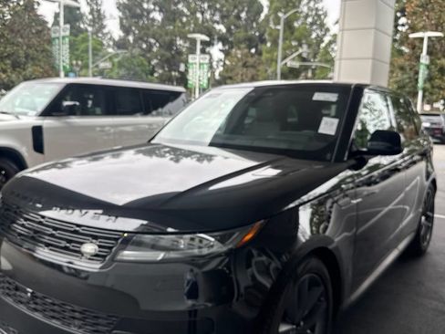 Certified 2025 Land Rover Range Rover Sport SE AWD/4WD image 5