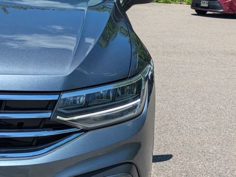 Used 2022 Volkswagen Tiguan SE AWD/4WD image 13