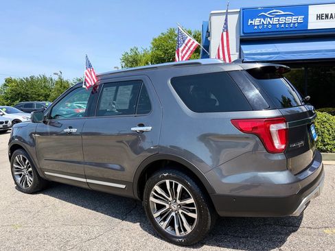 Used 2016 Ford Explorer Platinum AWD/4WD image 19