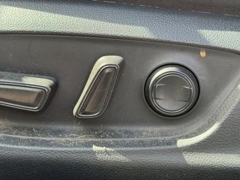 Used 2020 Toyota Camry LE w/ Carpet Mat Package FWD image 15