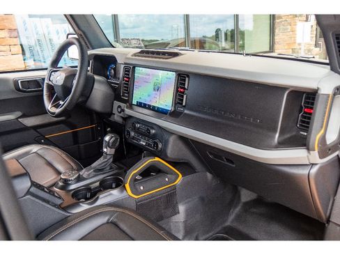 Used 2022 Ford Bronco Badlands w/ Sasquatch Package AWD/4WD image 13