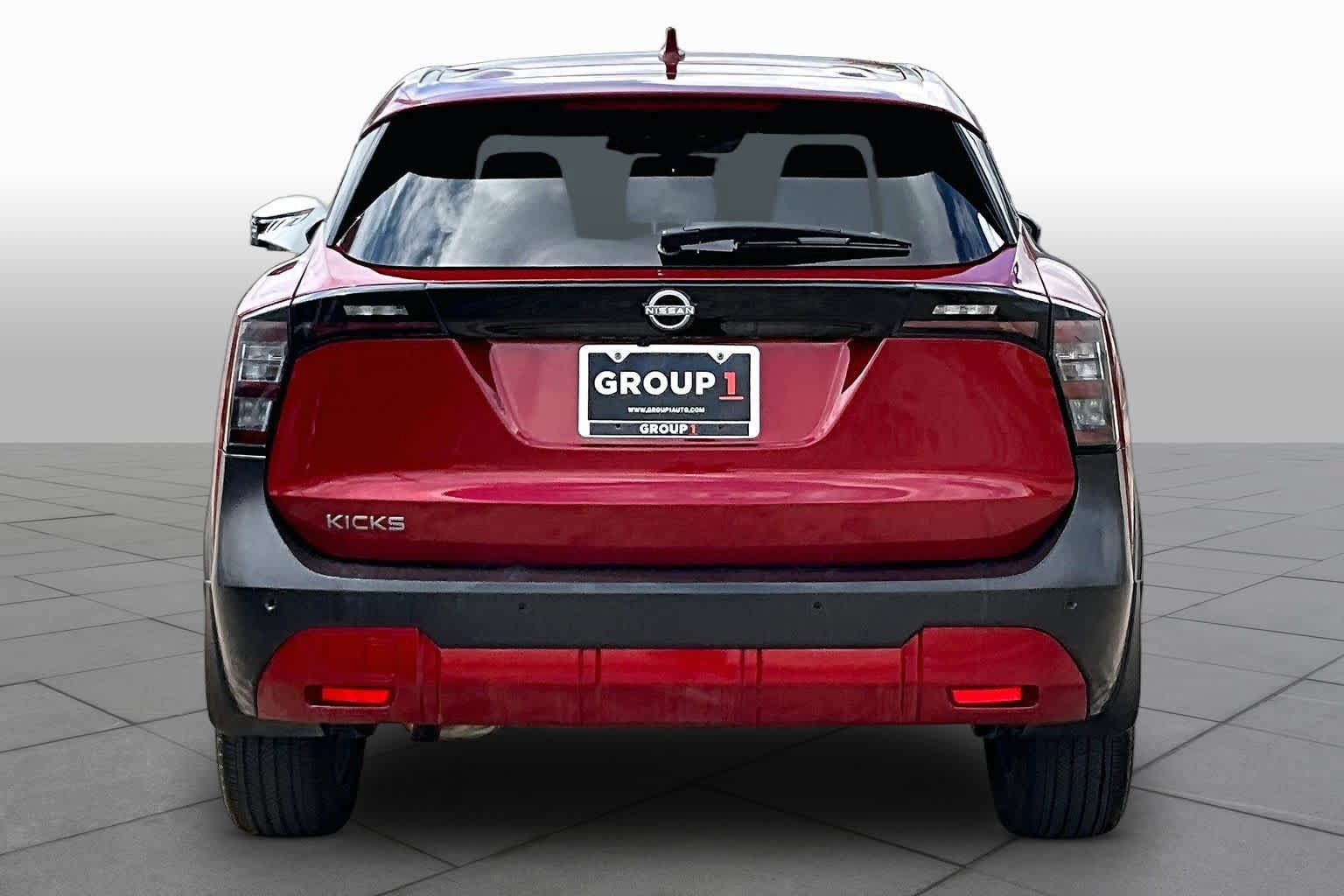 Certified 2025 Nissan Kicks SV FWD image 5