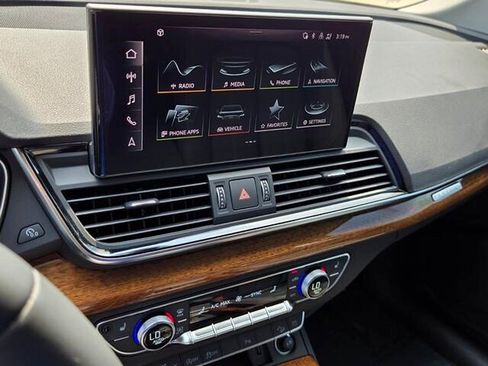 Used 2023 Audi Q5 2.0T Premium w/ Convenience Package AWD/4WD image 21