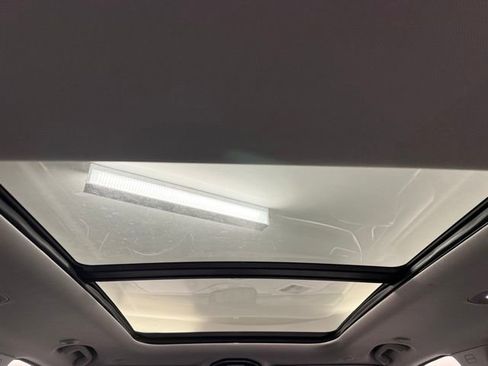 Used 2022 Jeep Grand Cherokee Limited image 34