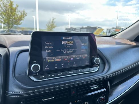 Used 2021 Nissan Rogue SL AWD/4WD image 27