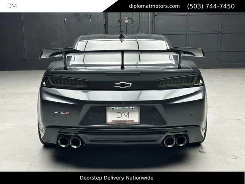 Used 2018 Chevrolet Camaro ZL1 RWD image 5