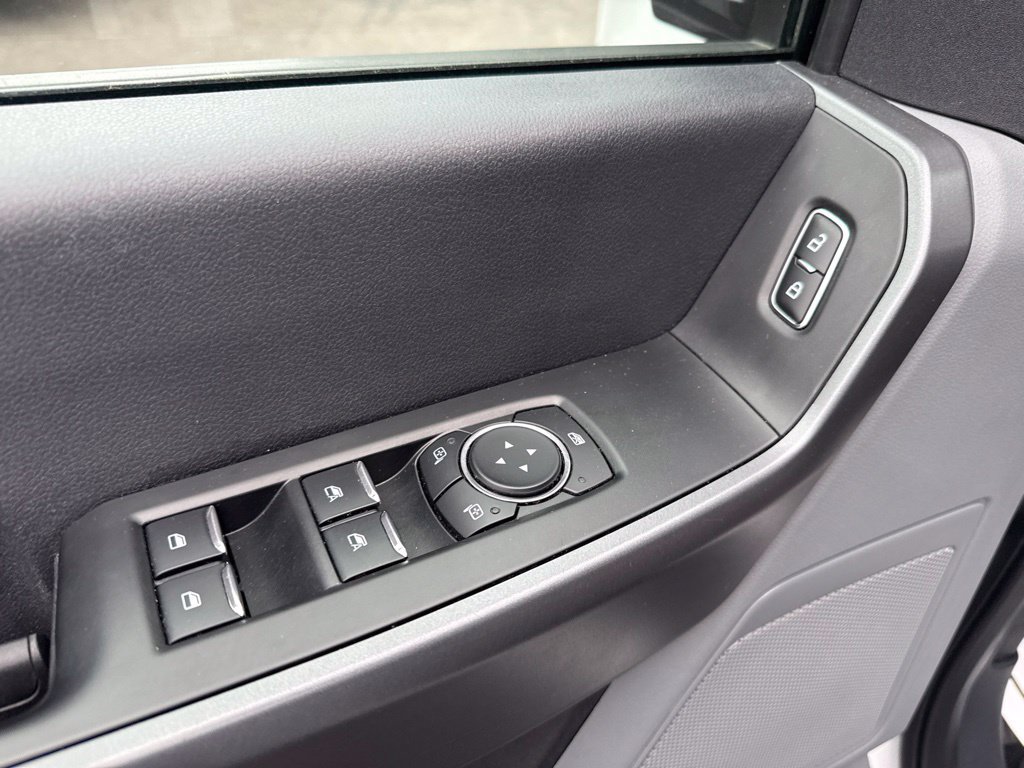 Used 2025 Ford F350 XLT AWD/4WD image 15