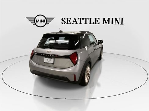 Certified 2025 MINI Cooper S image 10