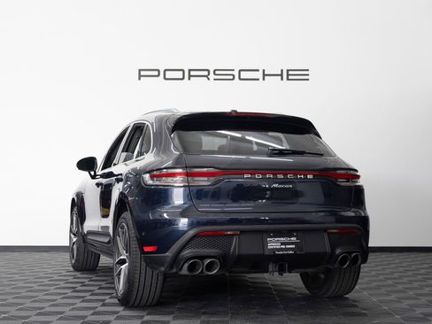 Certified 2023 Porsche Macan Base image 3
