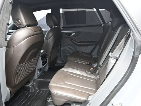 Used 2019 Audi Q8 Prestige AWD/4WD image 9